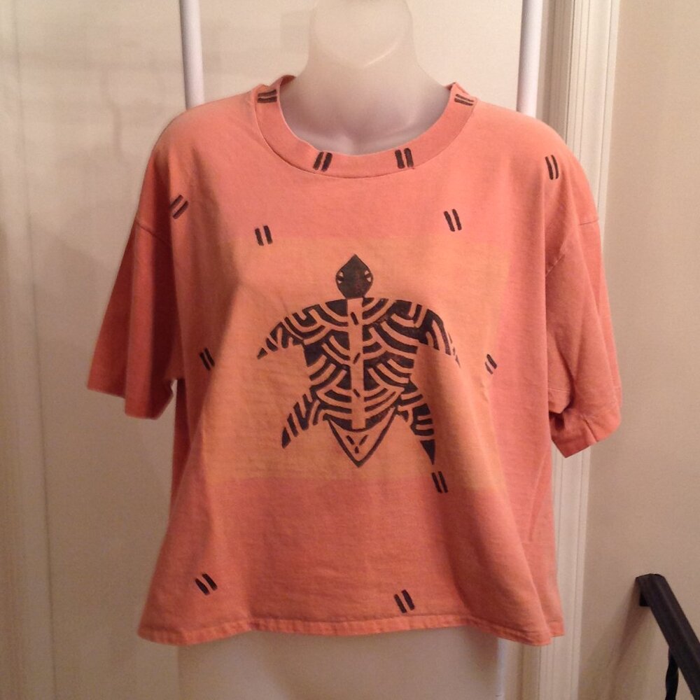 Vintage Juli Original Designs Wearable Art Painted Cropped Turtle T-Shirt XL